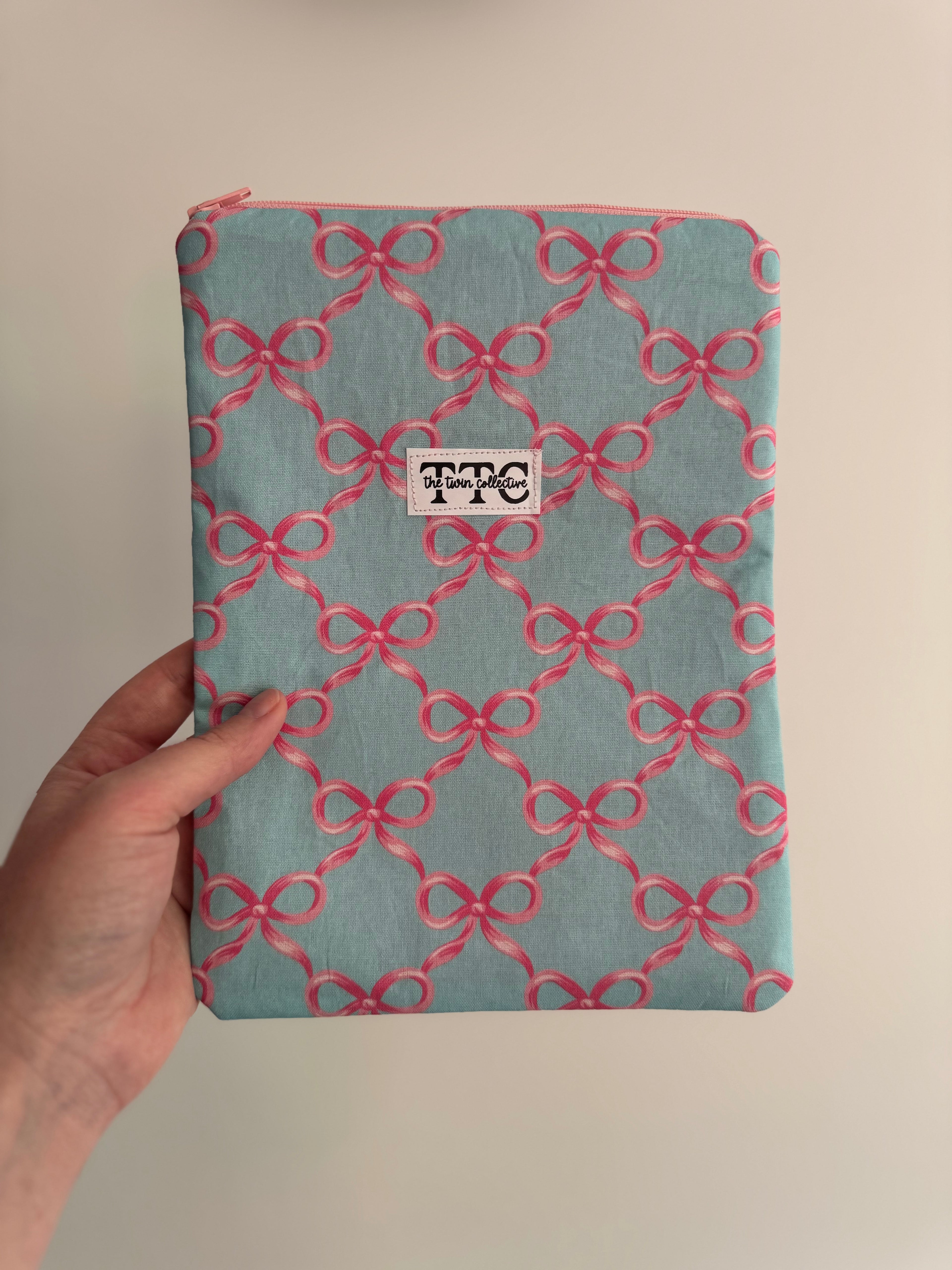 Bow Kindle Sleeve